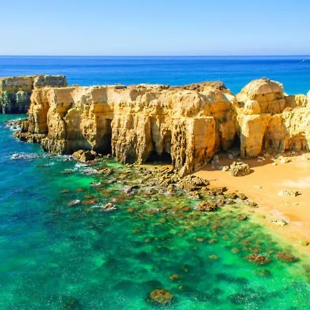 Cozy In 76 M² With Lovely Terrace شقة