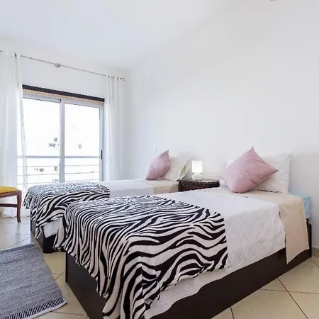 Διαμέρισμα Cozy In 76 M² With Lovely Terrace *
